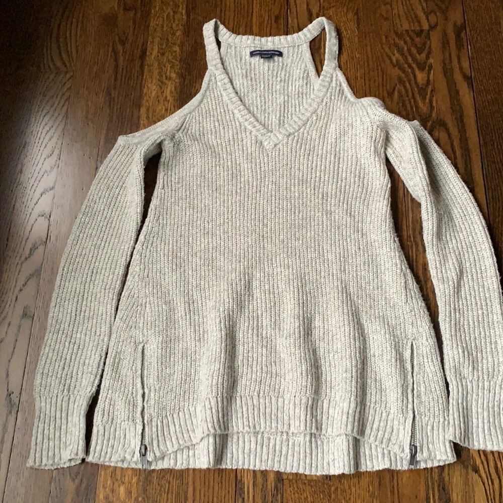 Brand new without tags American Eagle Sweater